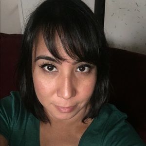 Meet your Posher, Claudia